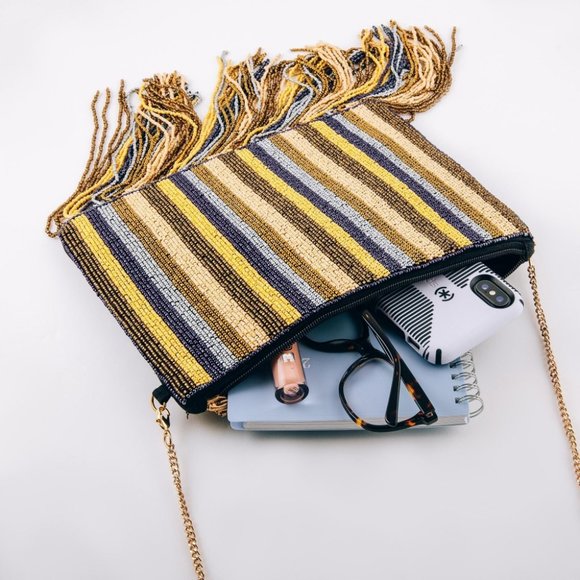 ❤️NWT *BOUTIQUE* RETAIL: $62.00 SEED BEADED TASSEL CROSSBODY BAG - Picture 3 of 4